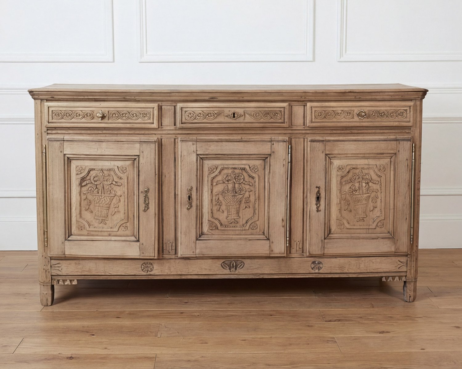 Italian 18th Century Walnut Center Table with Carved Pedestal Base - JAA