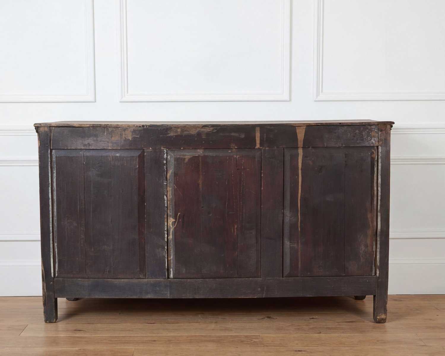 Italian 18th Century Walnut Center Table with Carved Pedestal Base - JAA