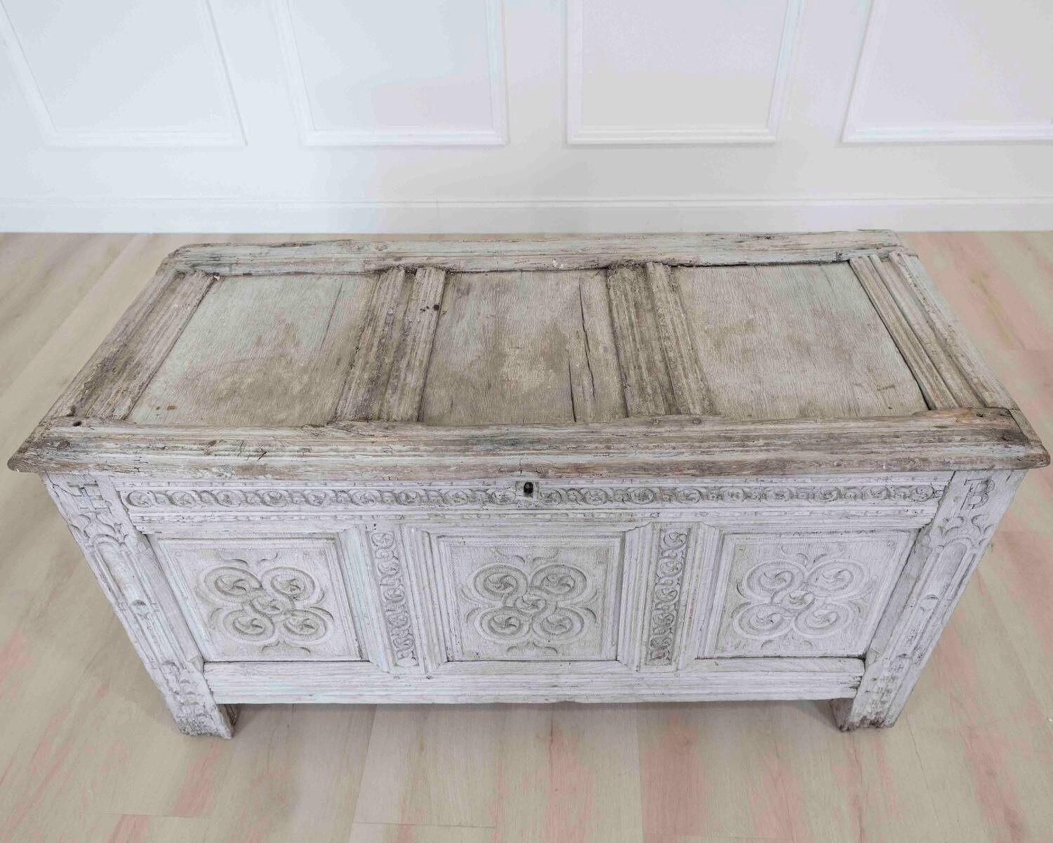 Early 18th C stripped and bleached carved oak coffer. 1720. - JAA