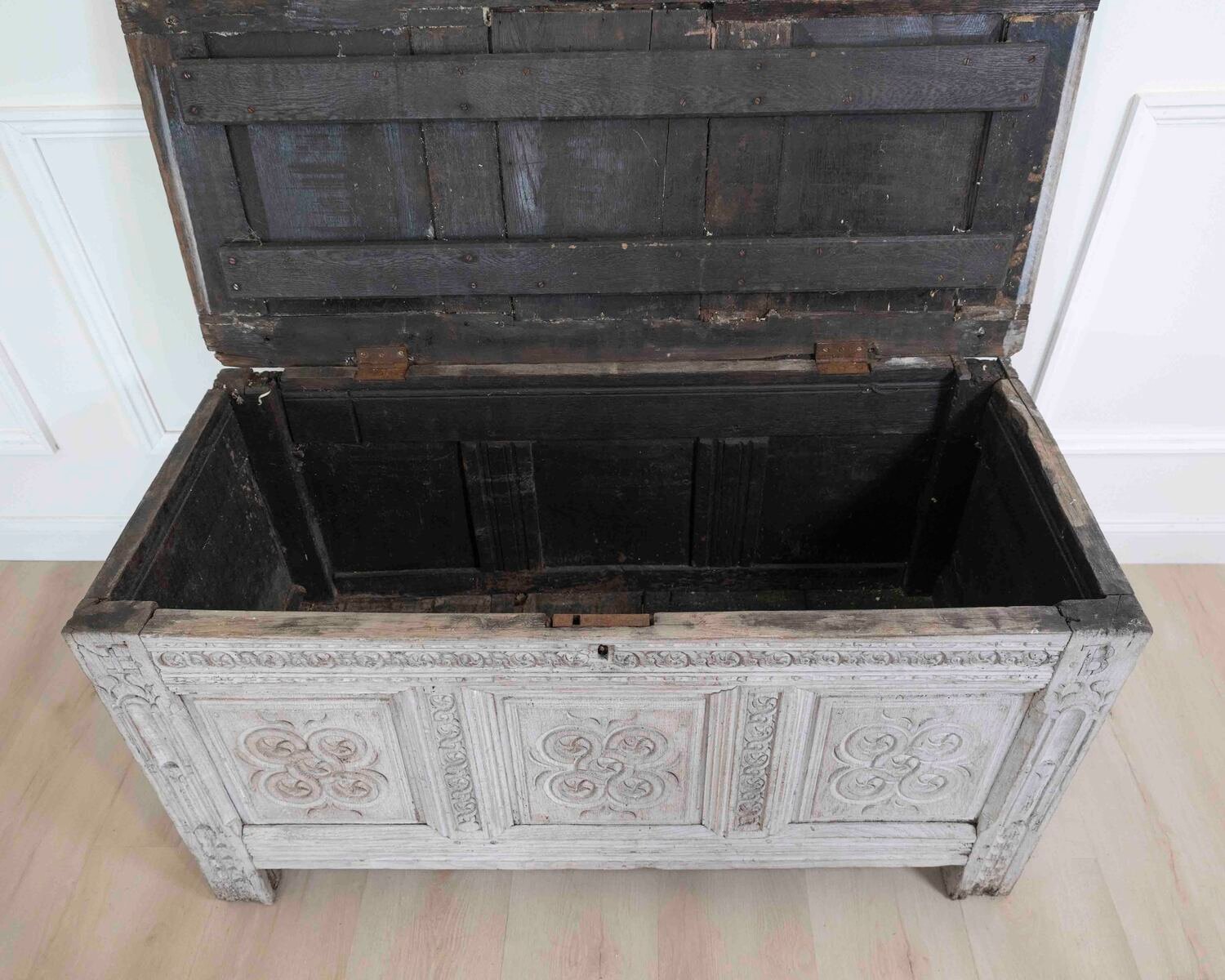 Early 18th C stripped and bleached carved oak coffer. 1720. - JAA