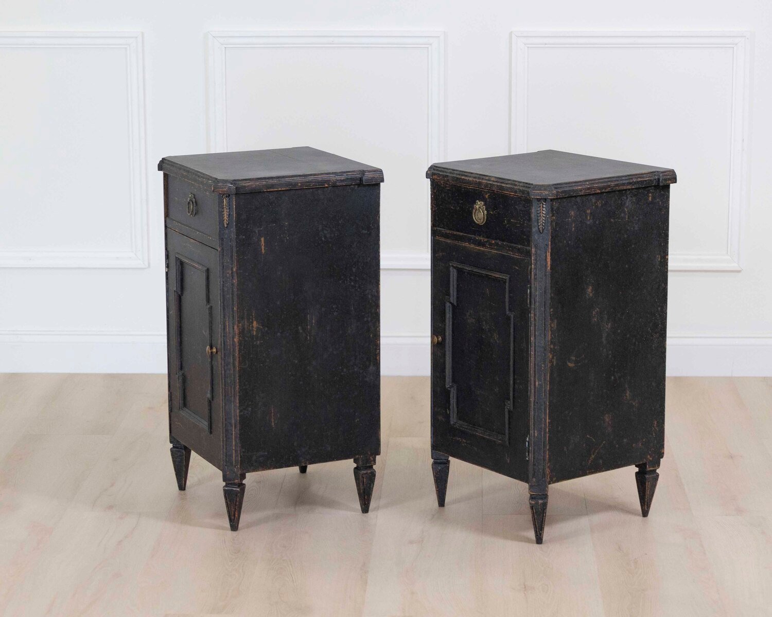 Pair of Swedish 20th Century Black-Painted Nightstands - JAA