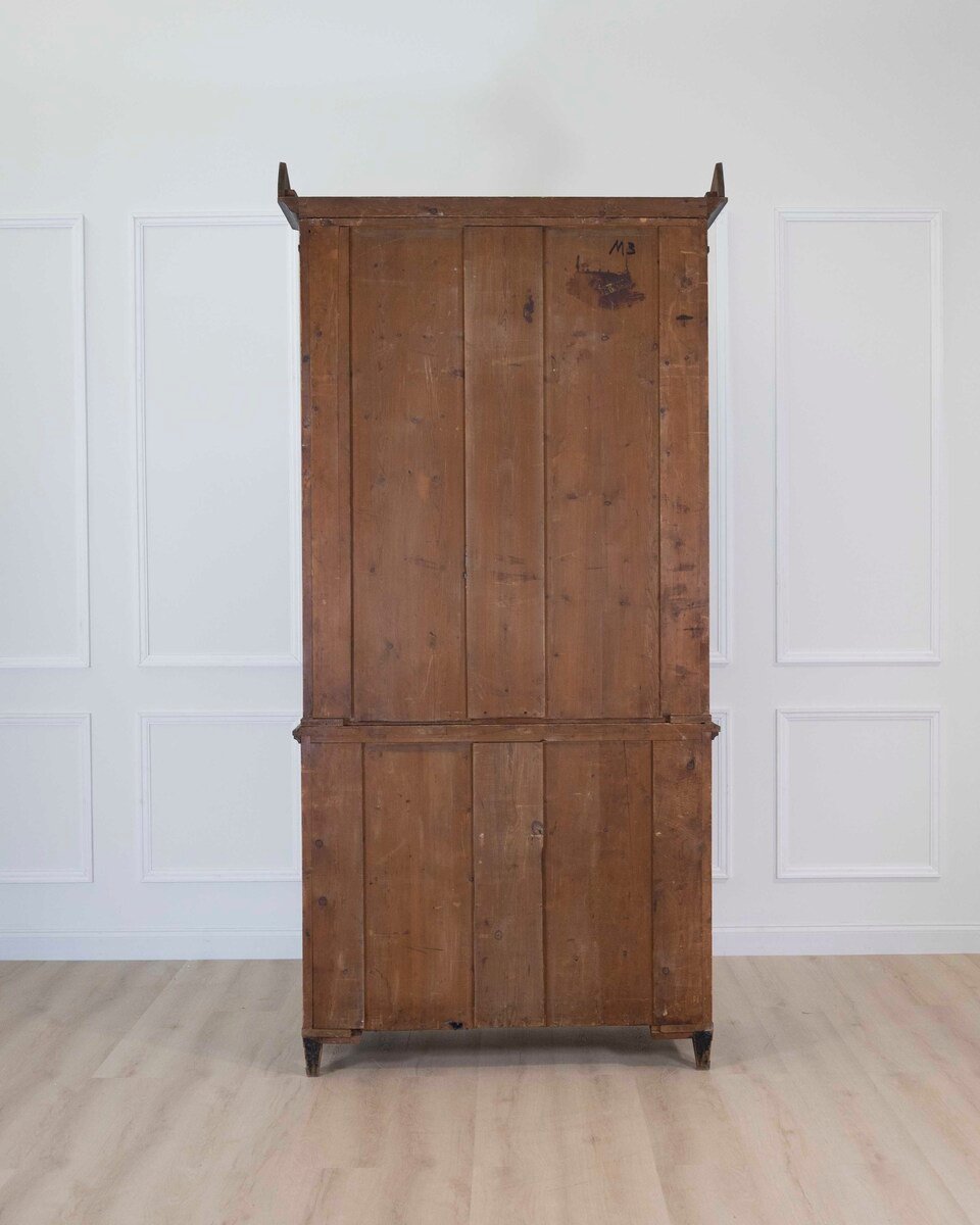 Tall early 19th Century bookcase with adjustable shelves, repainted in black and with a blue interior circa 1820 - JAA