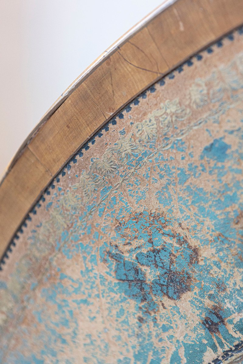 English Turn of the Century Mahogany Tilt Top Center Table with Leather Top - JAA