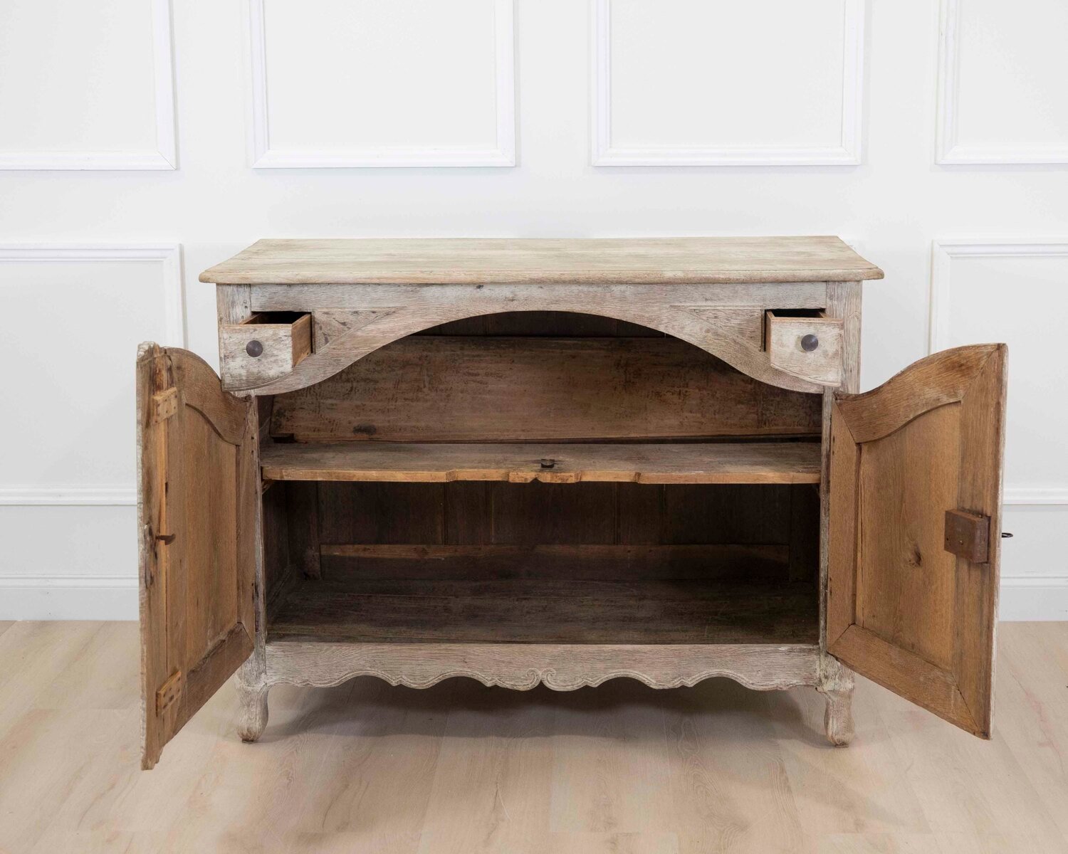 Early 18th Century Bleached Oak Hunting Sideboard - JAA