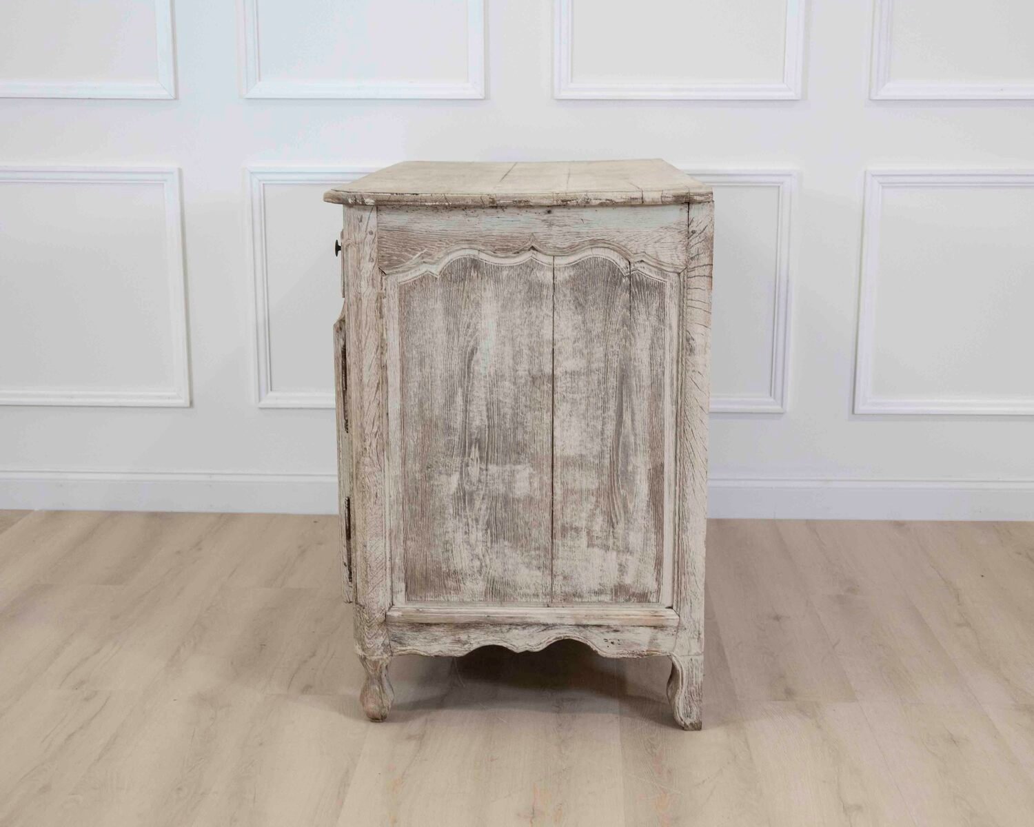 Early 18th Century Bleached Oak Hunting Sideboard - JAA