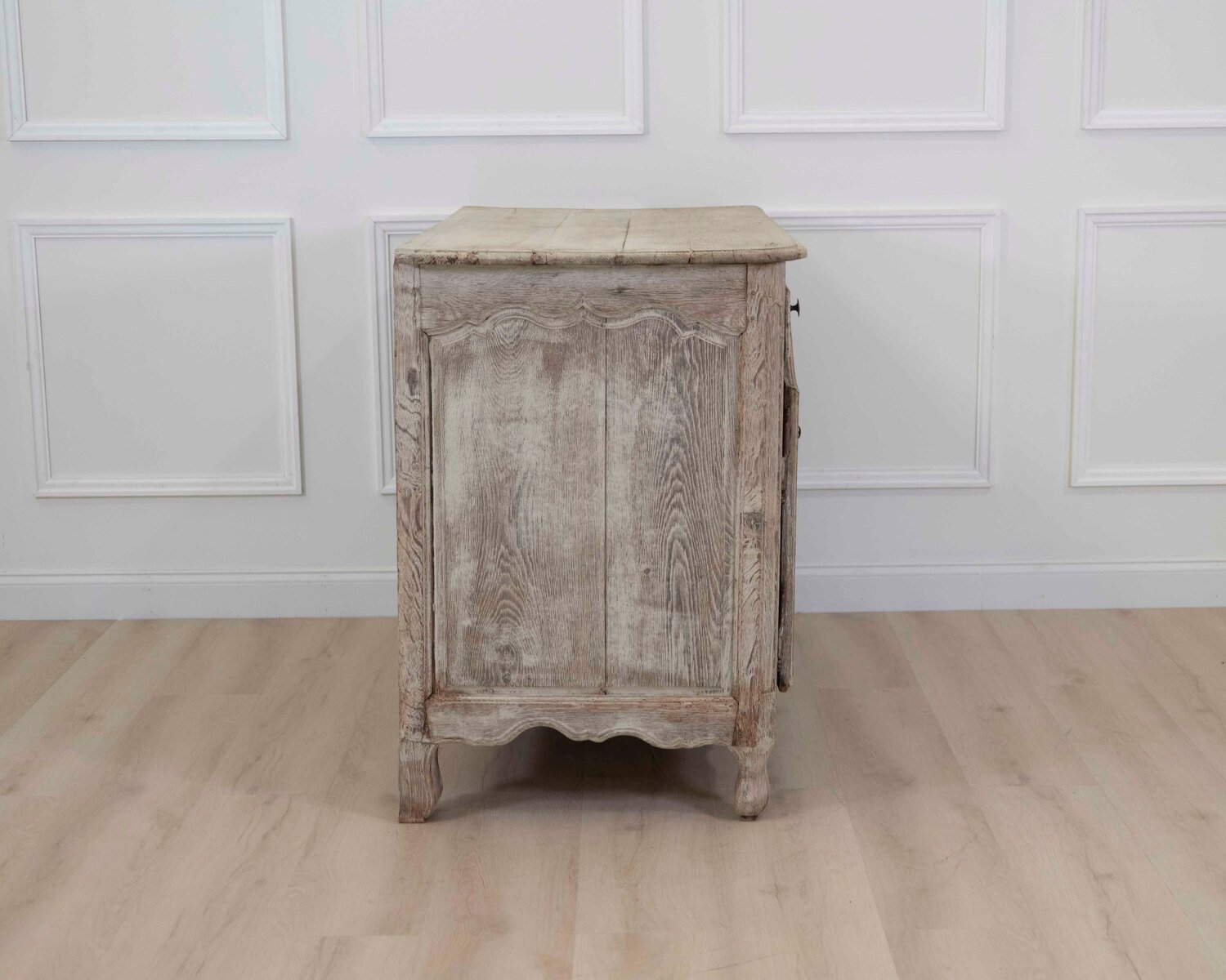 Early 18th Century Bleached Oak Hunting Sideboard - JAA