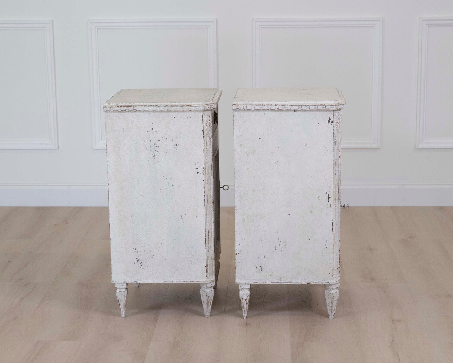 Pair of Swedish 20th Century Nightstands - JAA