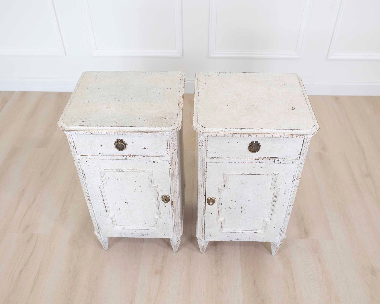 Pair of Swedish 20th Century Nightstands - JAA