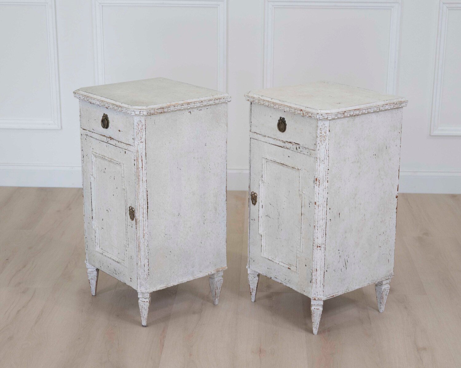 Pair of Swedish 20th Century Nightstands - JAA