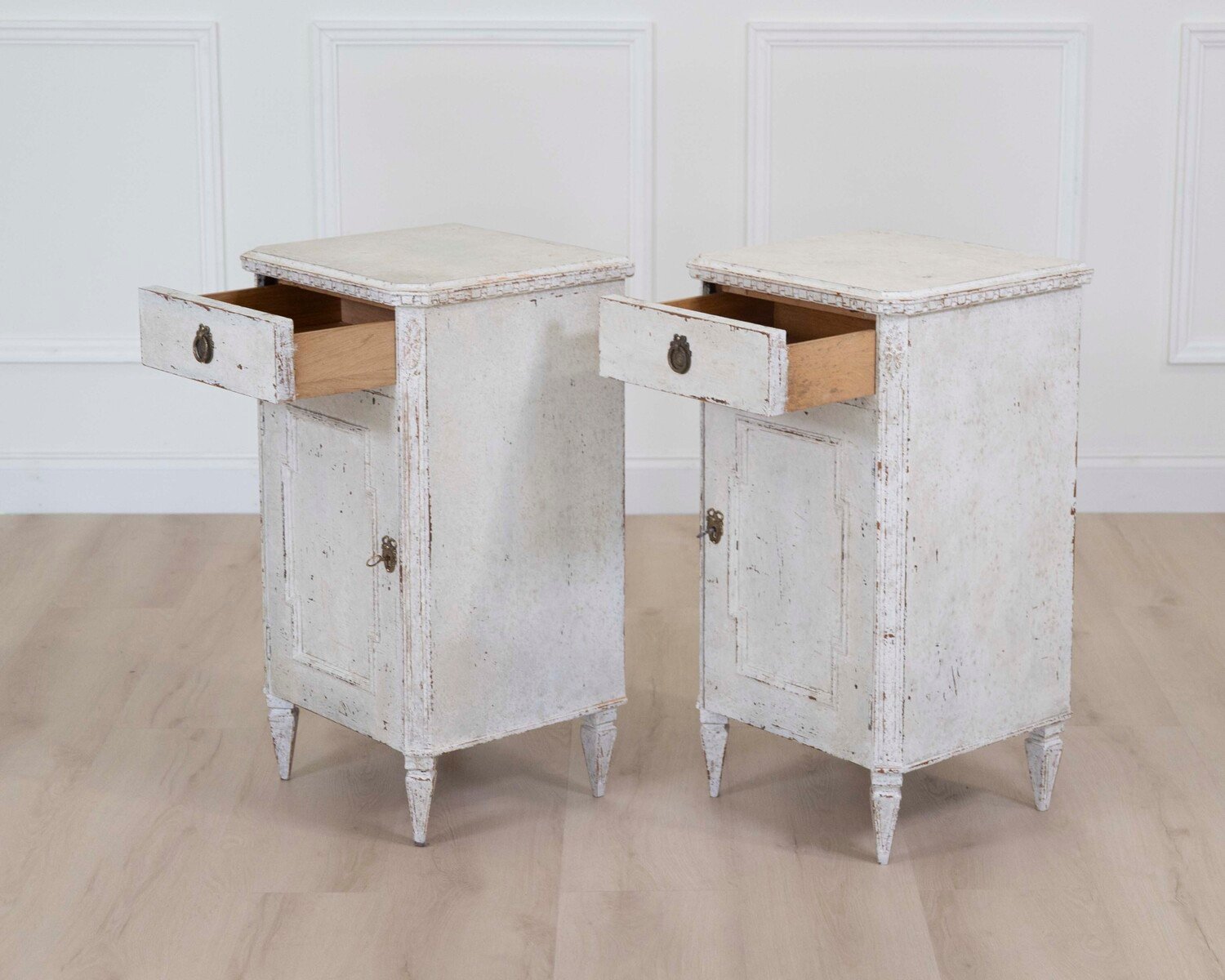 Pair of Swedish 20th Century Nightstands - JAA