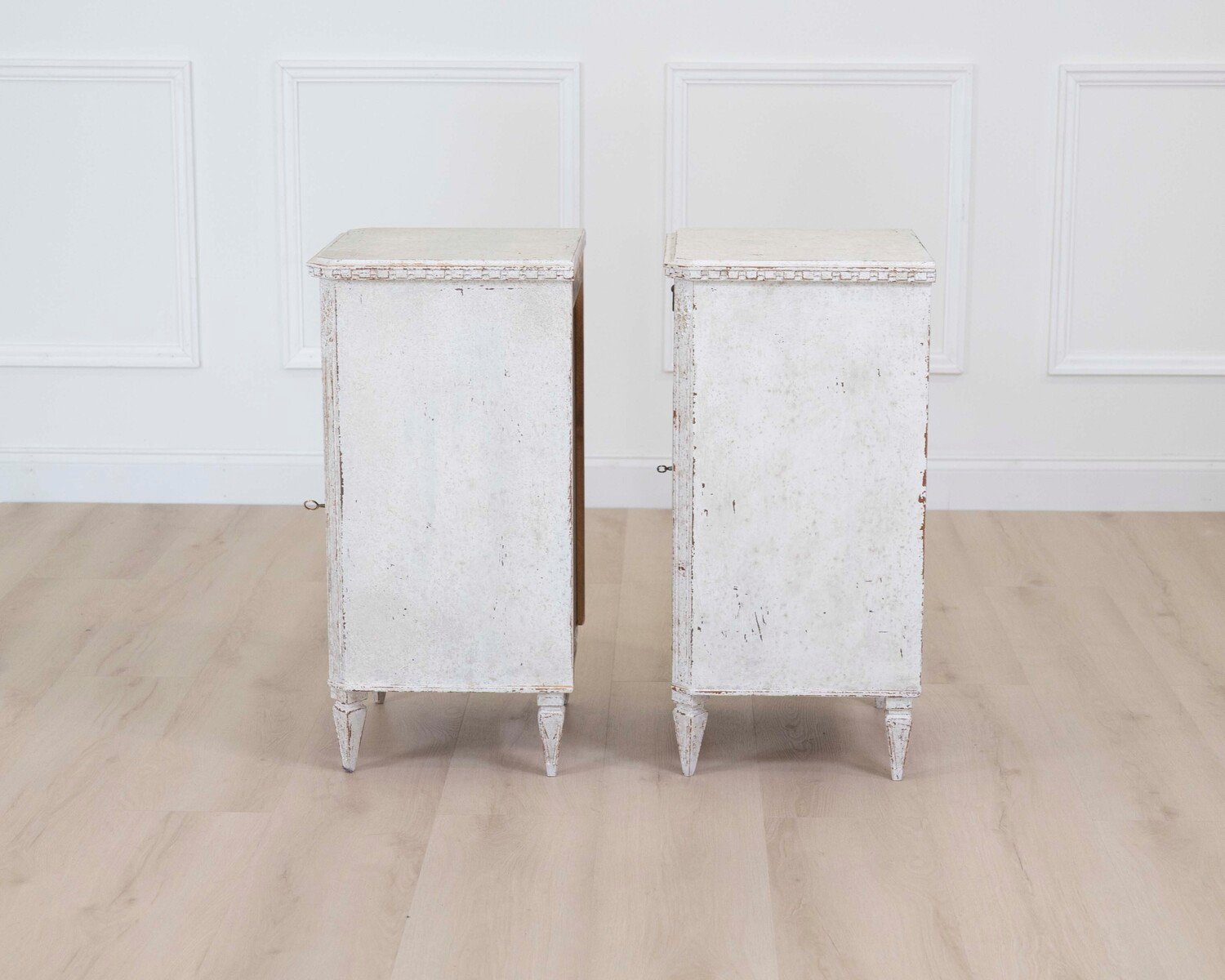 Pair of Swedish 20th Century Nightstands - JAA