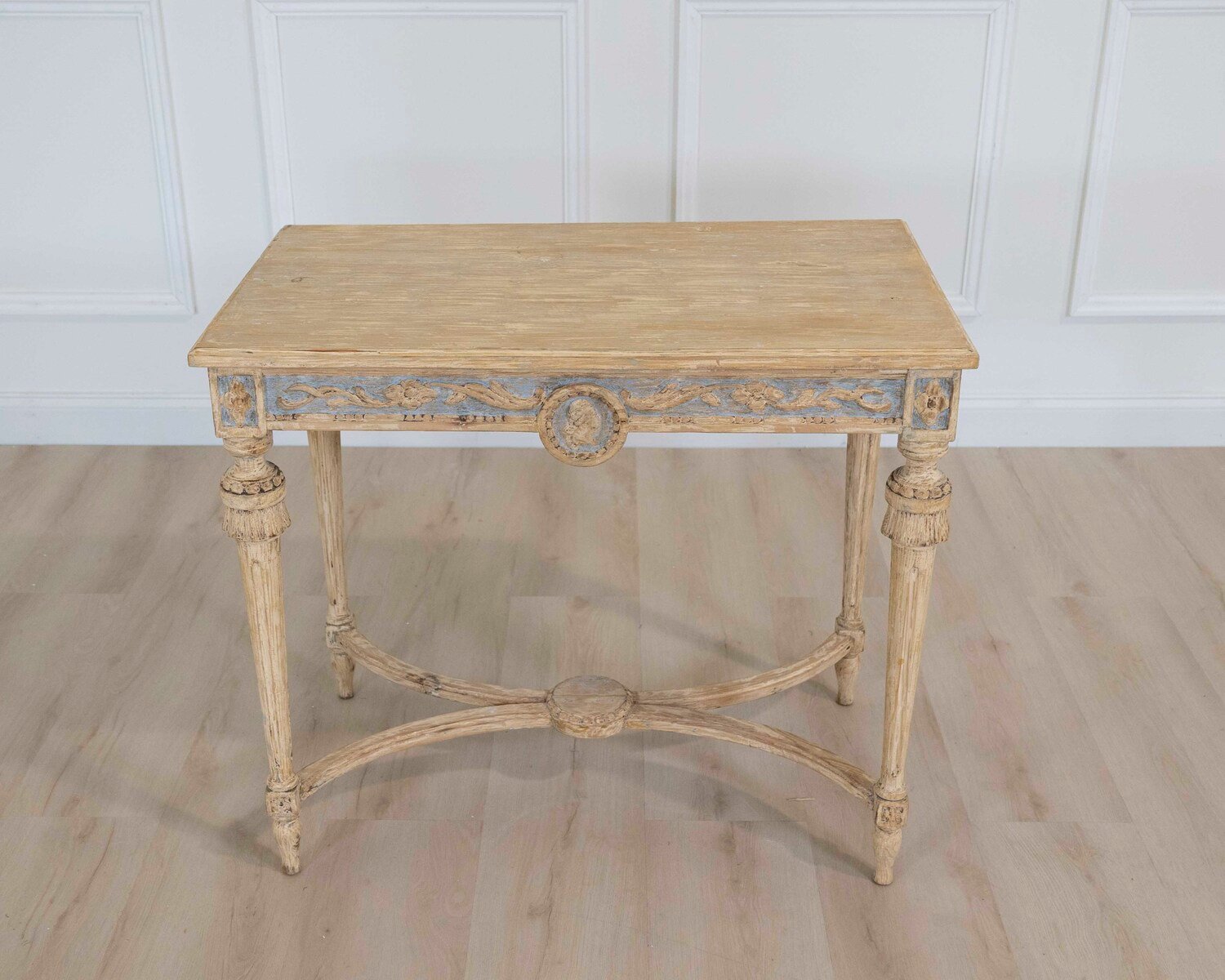 Swedish Gustavian Console Table with Carved Medallion, circa 1860 - JAA