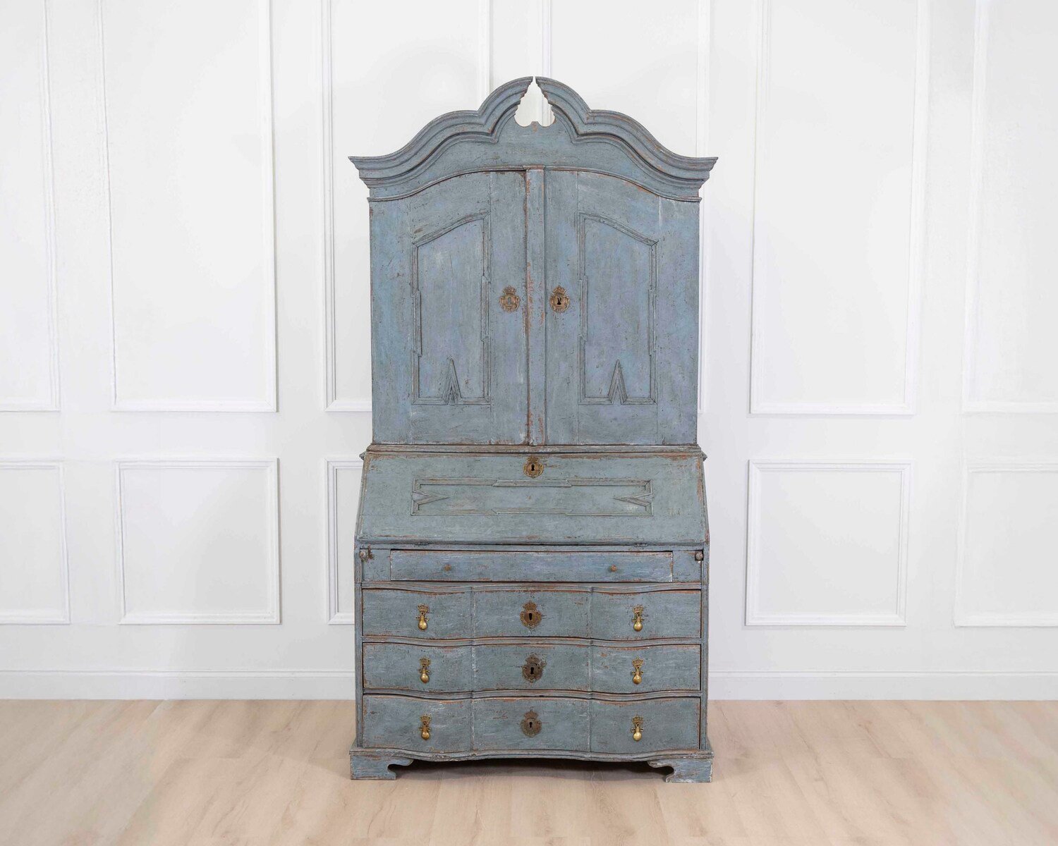 Scandinavian 18th Century Bureau - JAA