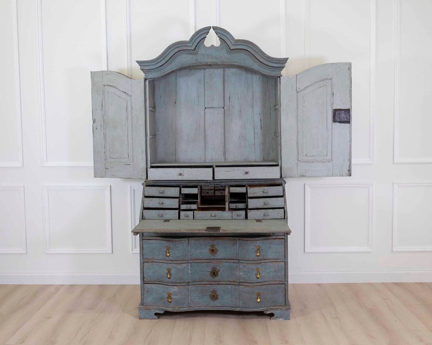 Scandinavian 18th Century Bureau - JAA