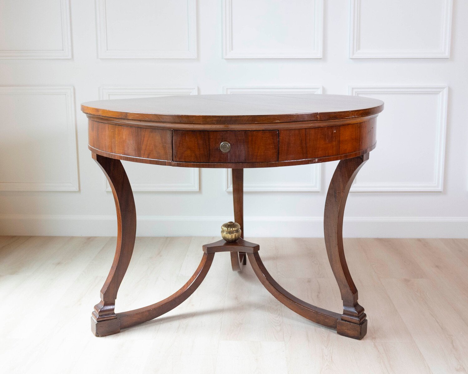 Walnut Veneered Table, 19th Century - JAA