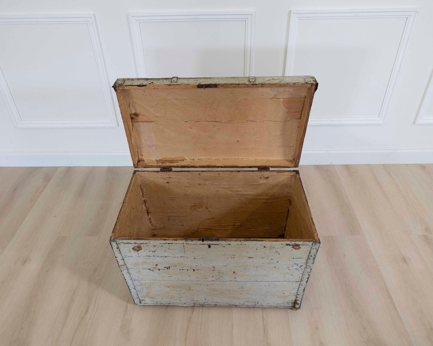 Scandinavian 19th Century Small Dome Top Trunk - JAA
