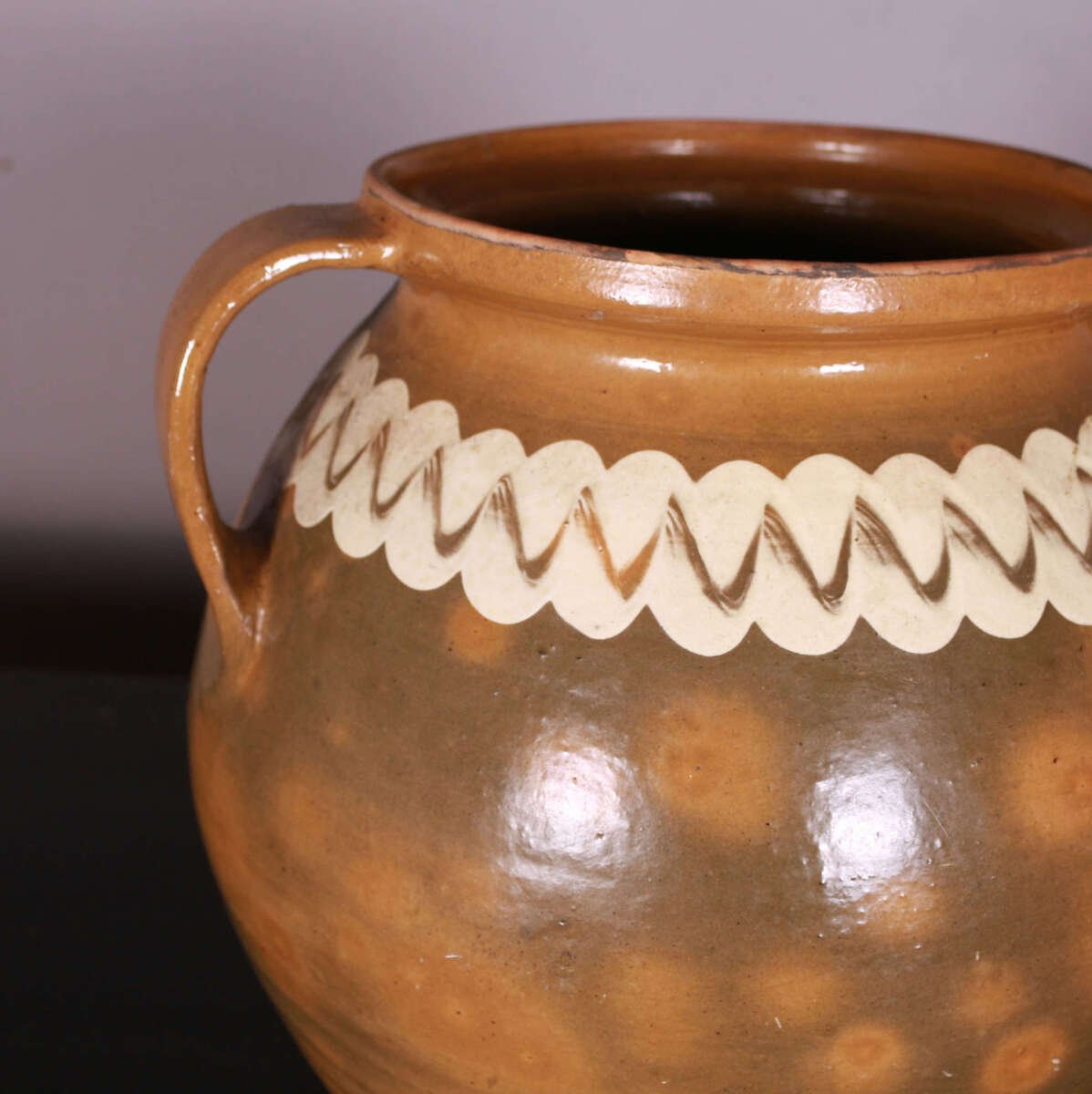 Decorative Antique Spanish glazed pot. - JAA