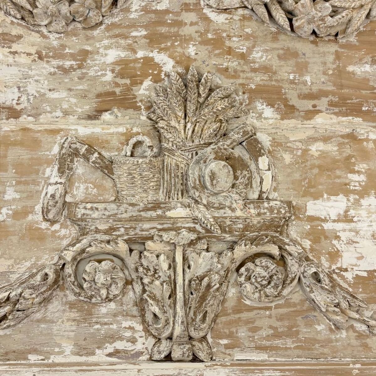 Large Louis XVI-style paneled screen made of carved wood with original paint - JAA