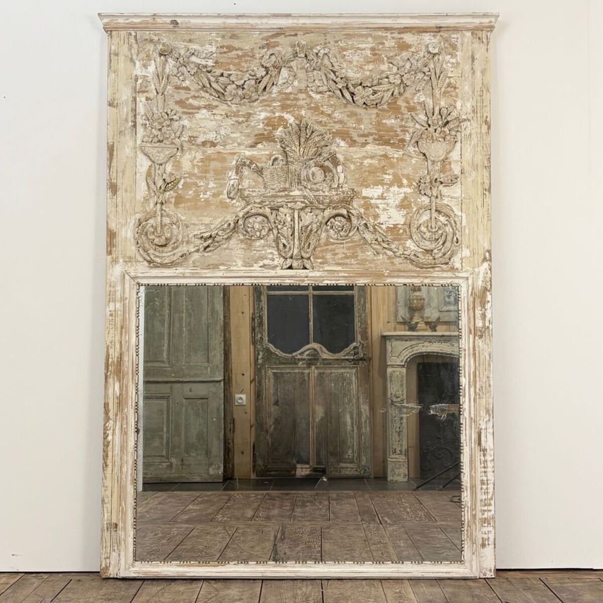 Large Louis XVI-style paneled screen made of carved wood with original paint - JAA