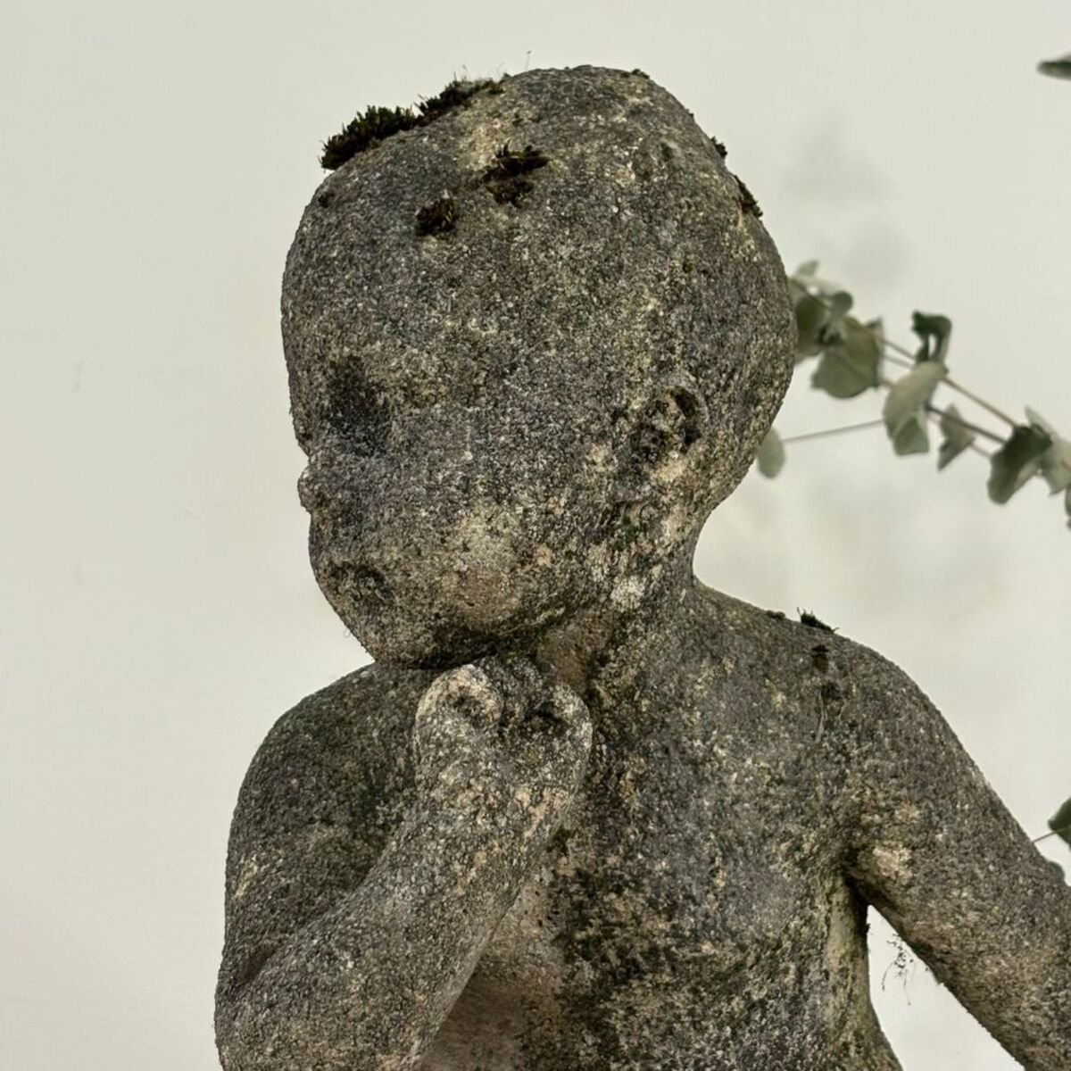 Charming garden statue in reconstituted stone, late 19th/early 20th century. - JAA