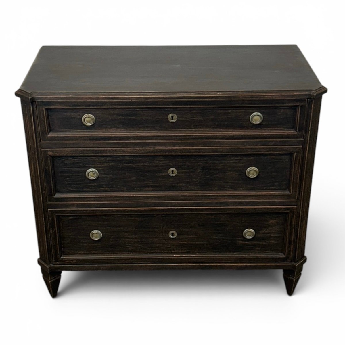 This Swedish chest of drawers - JAA