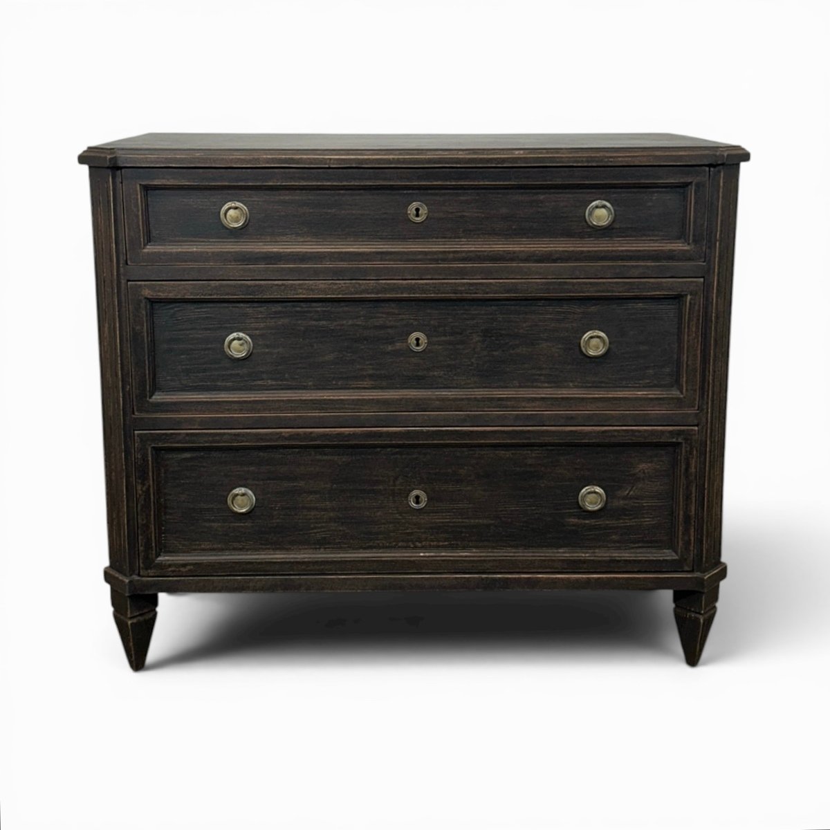 This Swedish chest of drawers - JAA