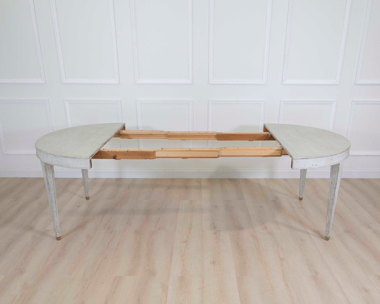 Swedish 20th Century Dining Table - JAA