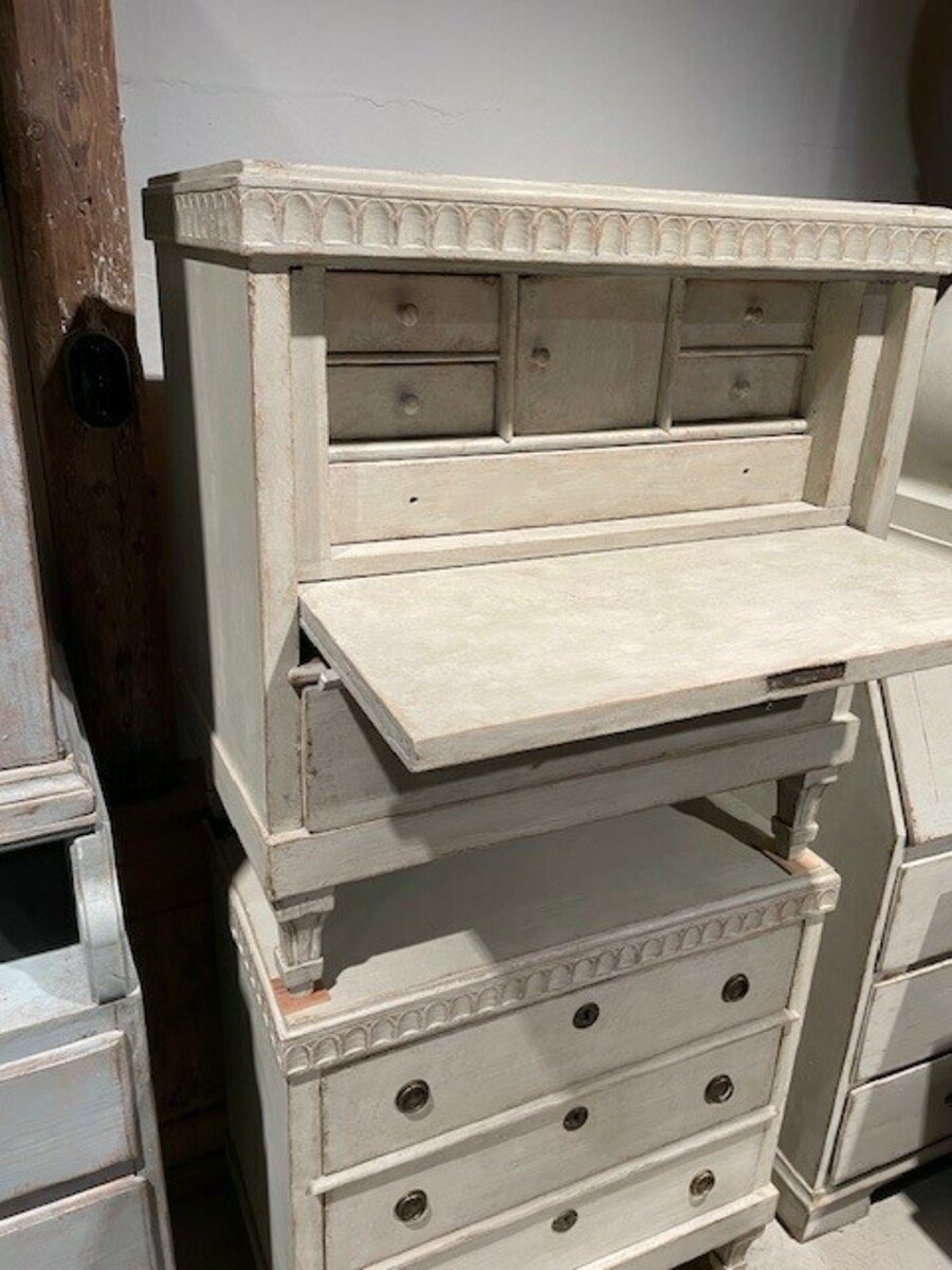 Pair of bedside chest of drawers - JAA