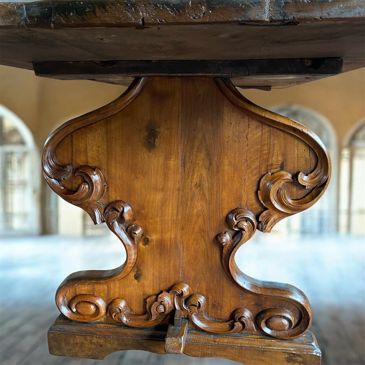 Late 17th Century Refectory Table with Carved Ace-Shaped Legs - JAA