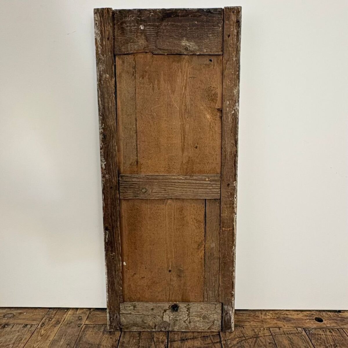 Beautiful mirror between two 18th-century wood paneling panels in carved gilded wood on a painted background - JAA
