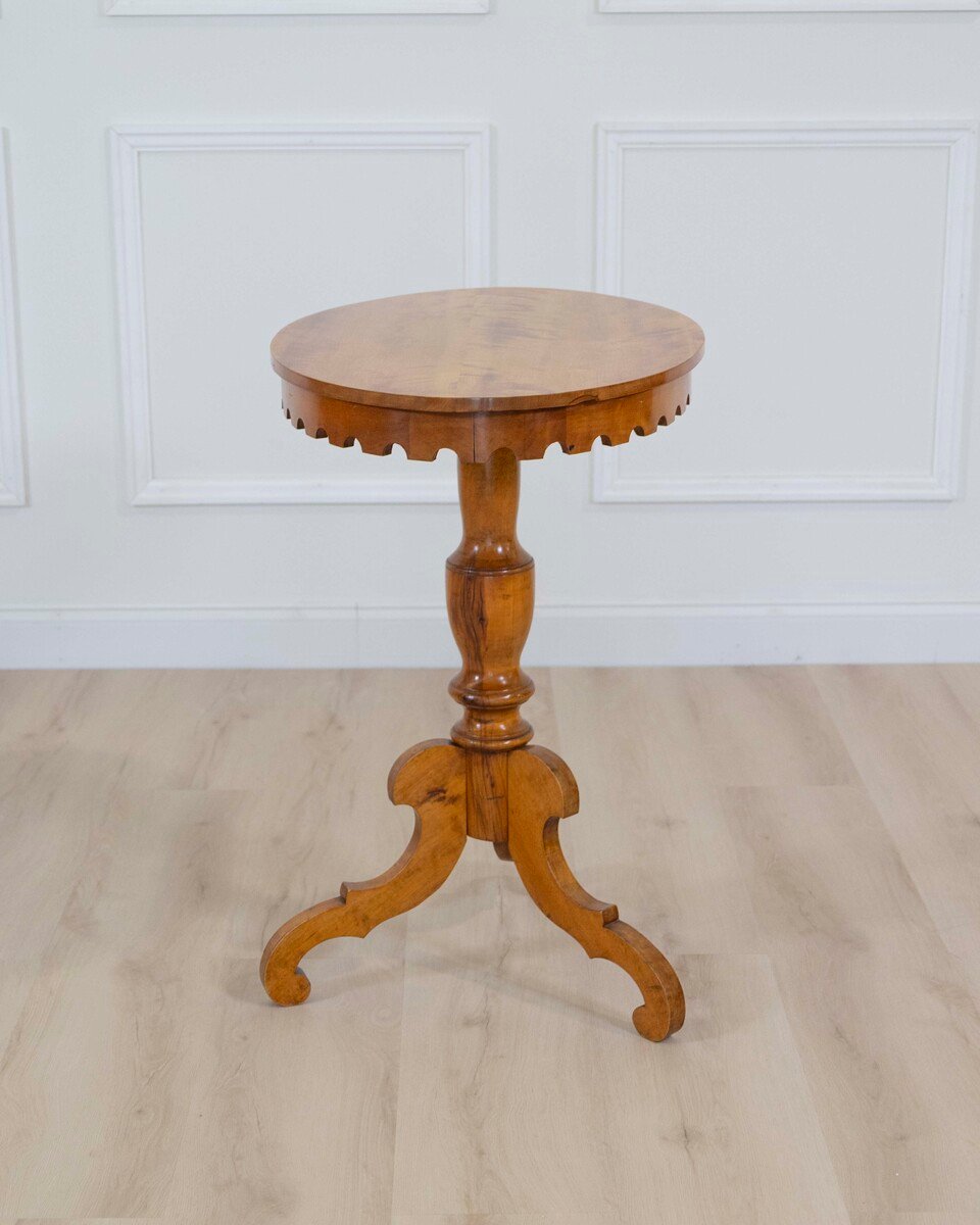 19th Century Swedish Oval Flame Birch Side Table, Circa 1890 - JAA