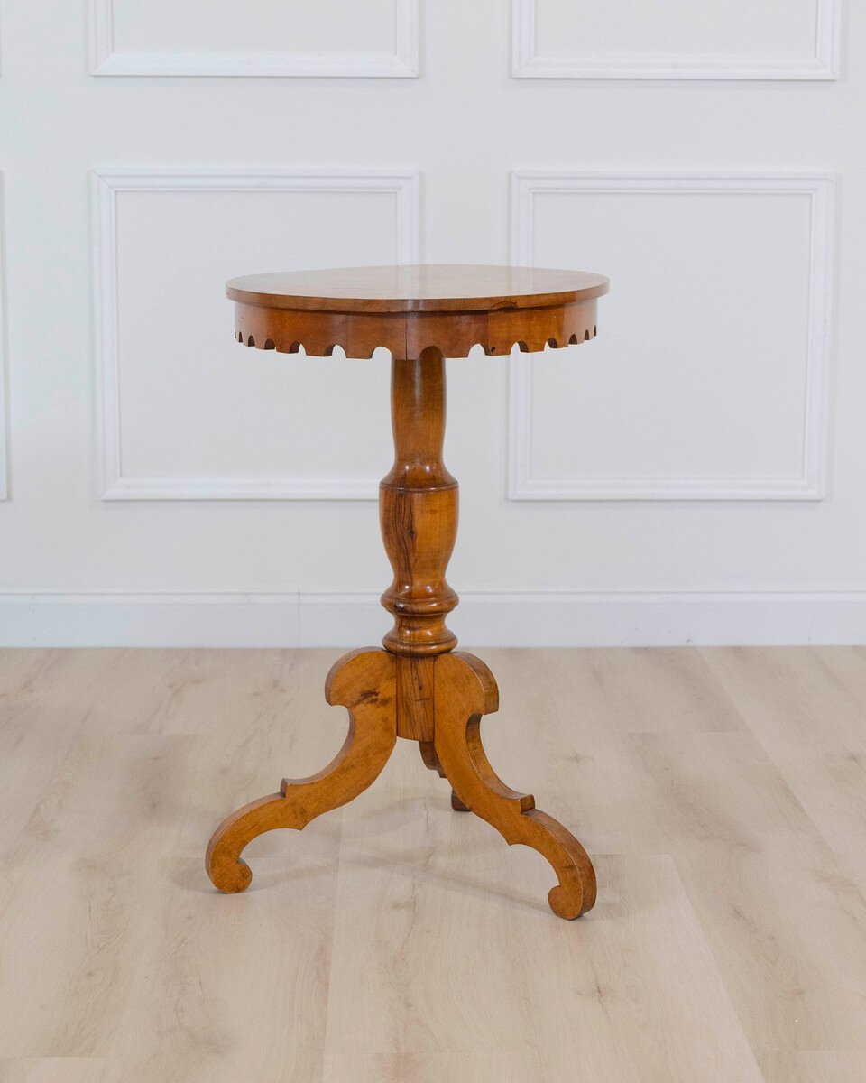 19th Century Swedish Oval Flame Birch Side Table, Circa 1890 - JAA