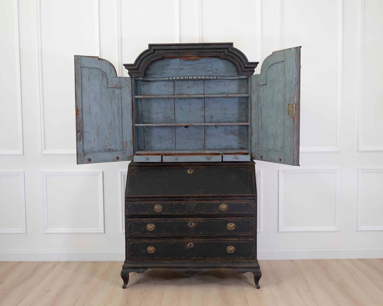 18th Century Black Scandinavian Bureau - JAA