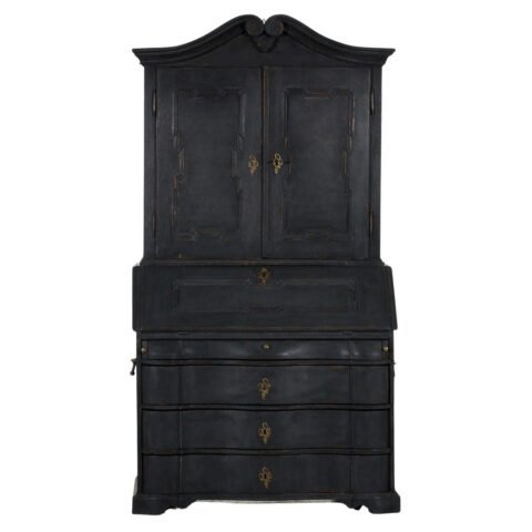 This finely crafted two-part bureau, circa 1750