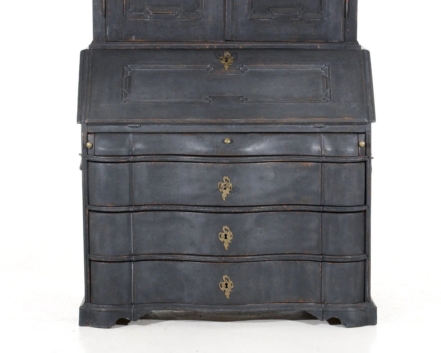 This finely crafted two-part bureau, circa 1750 - JAA