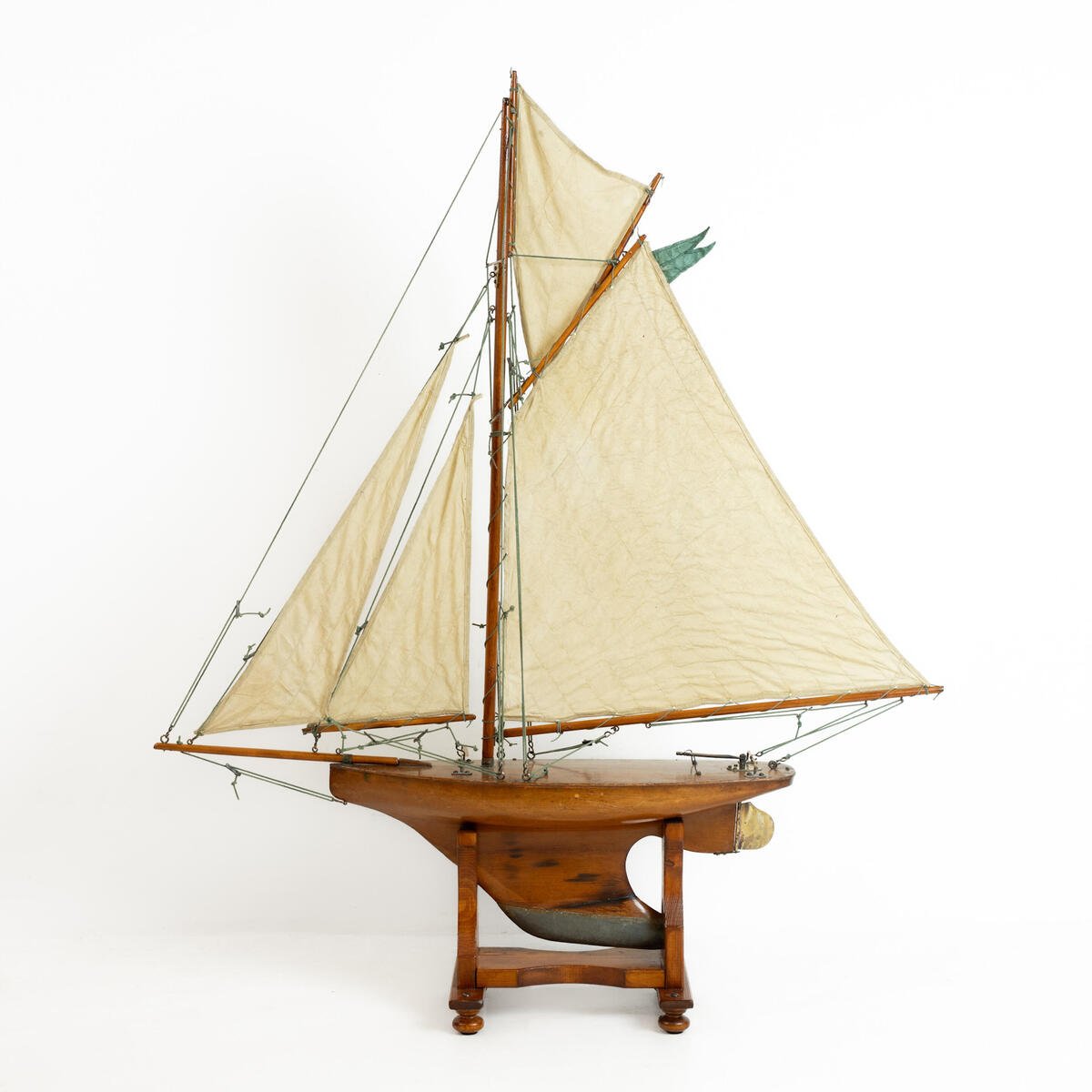 Gaff Rigged Cutter Wooden Pond Yacht Circa 1920 - JAA