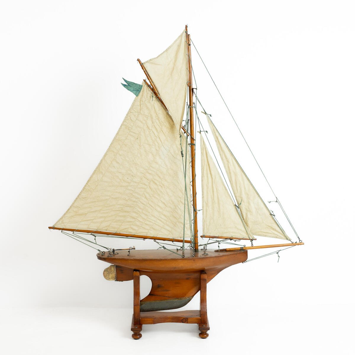 Gaff Rigged Cutter Wooden Pond Yacht Circa 1920 - JAA