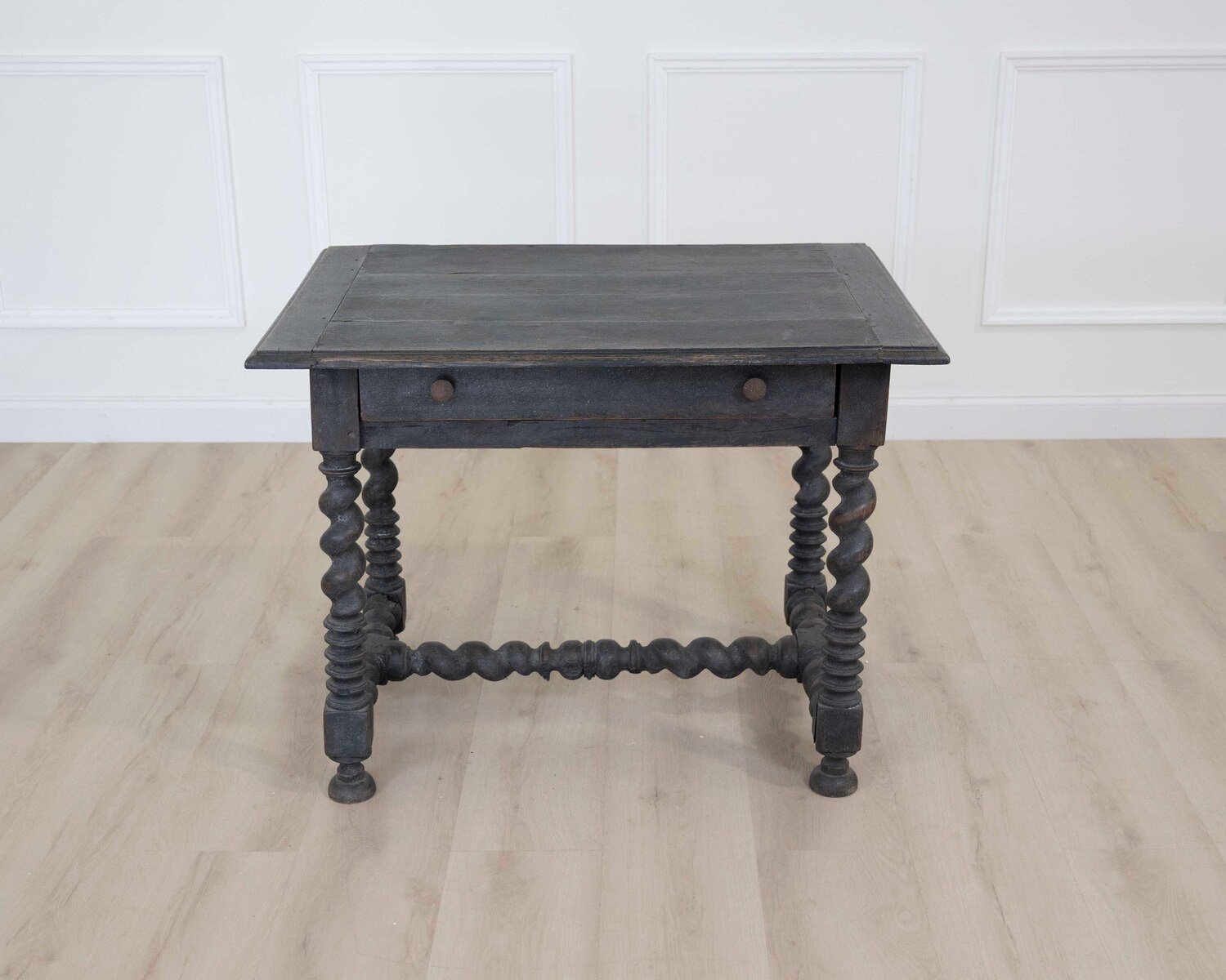 18th Century Spanish side table. 1760. - JAA