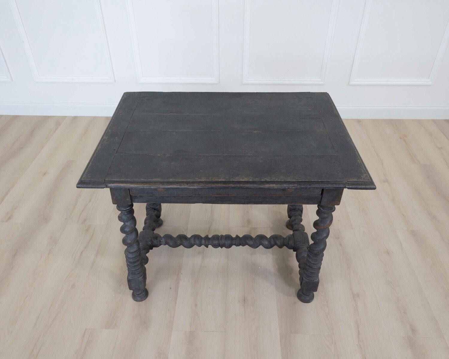 18th Century Spanish side table. 1760. - JAA