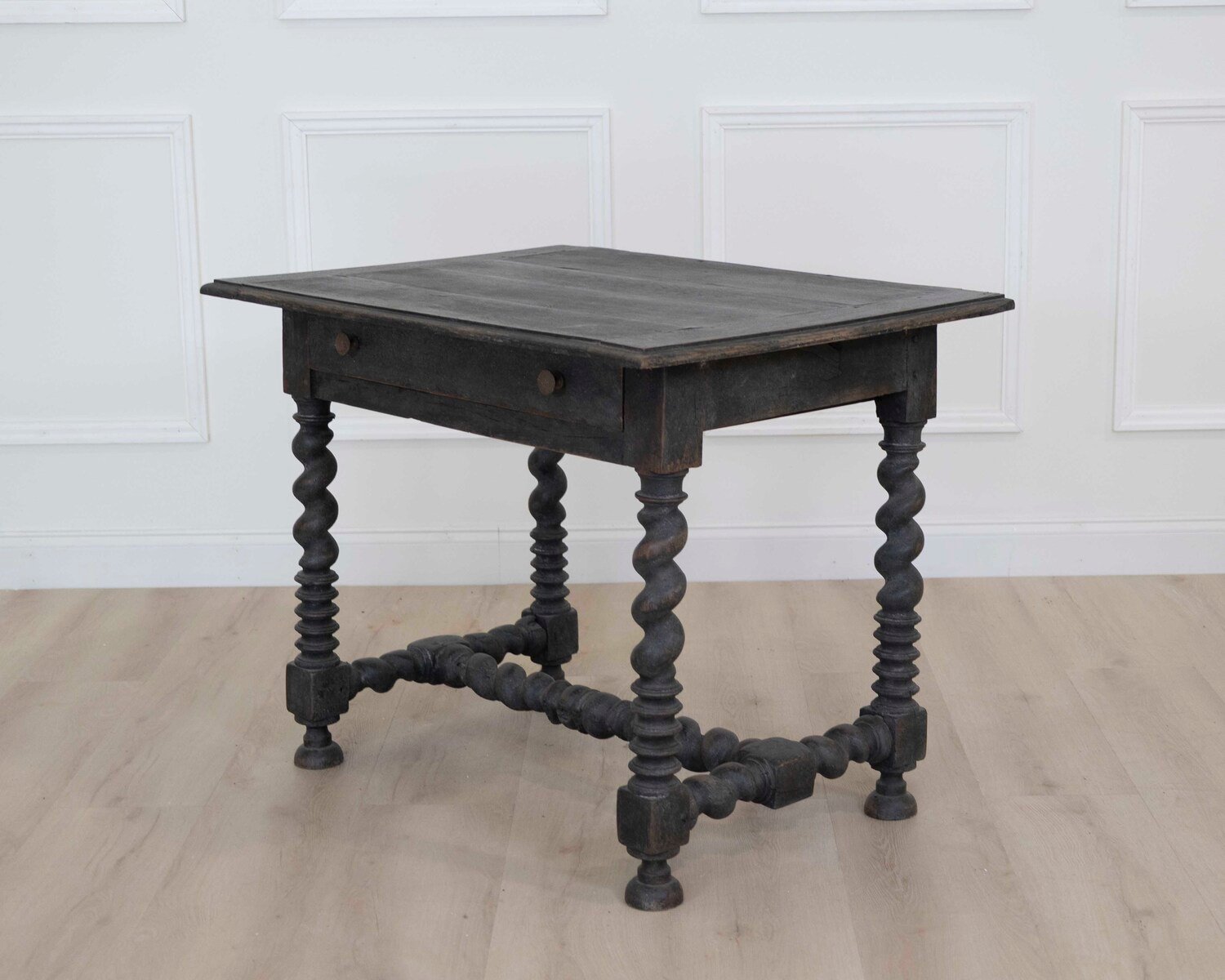 18th Century Spanish side table. 1760. - JAA
