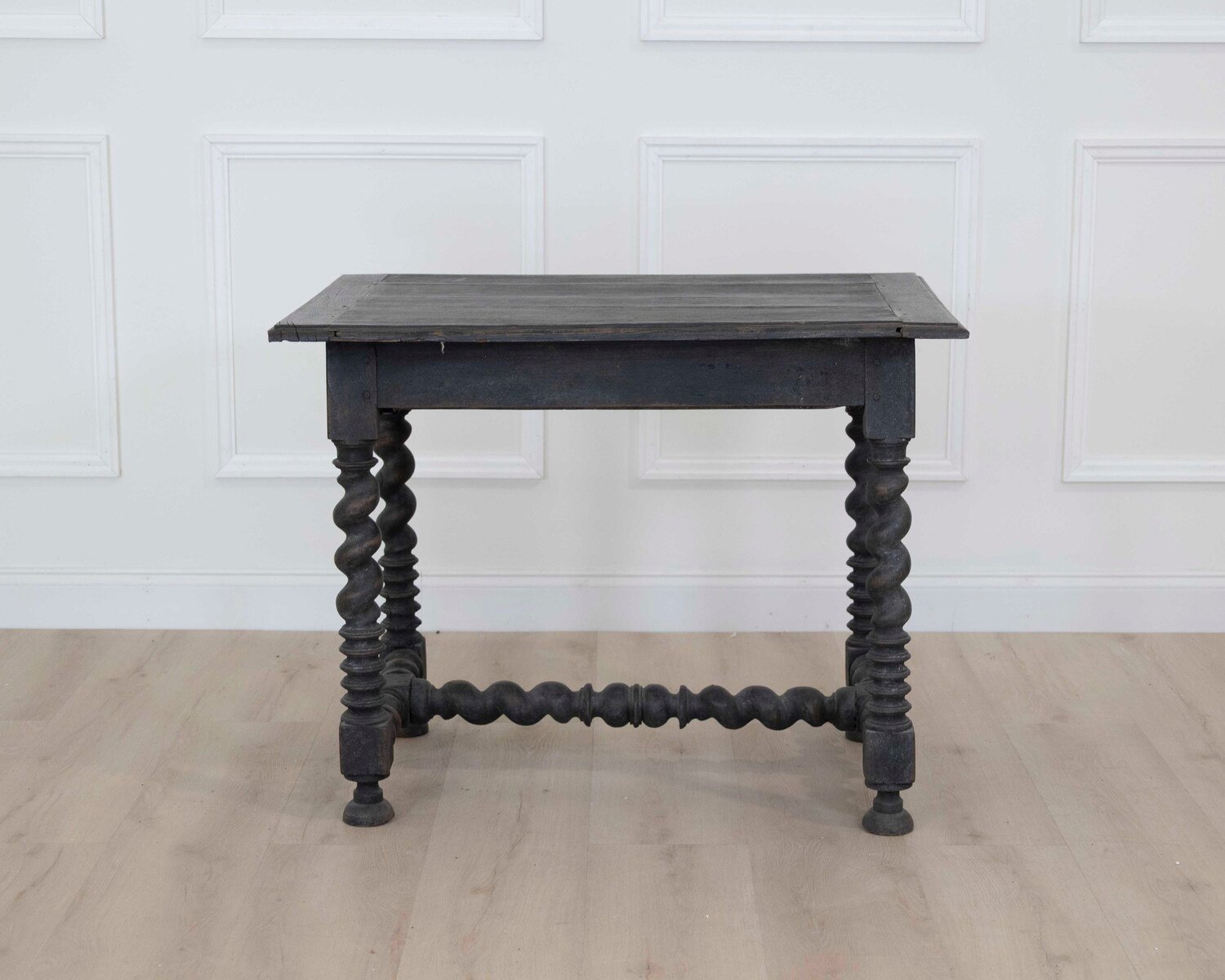 18th Century Spanish side table. 1760. - JAA