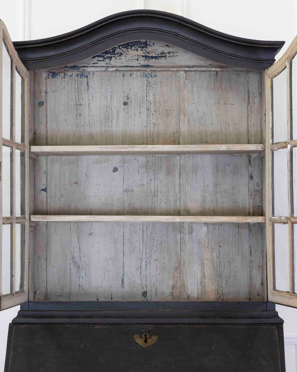 Swedish 18th Century Baroque Vitrine - JAA