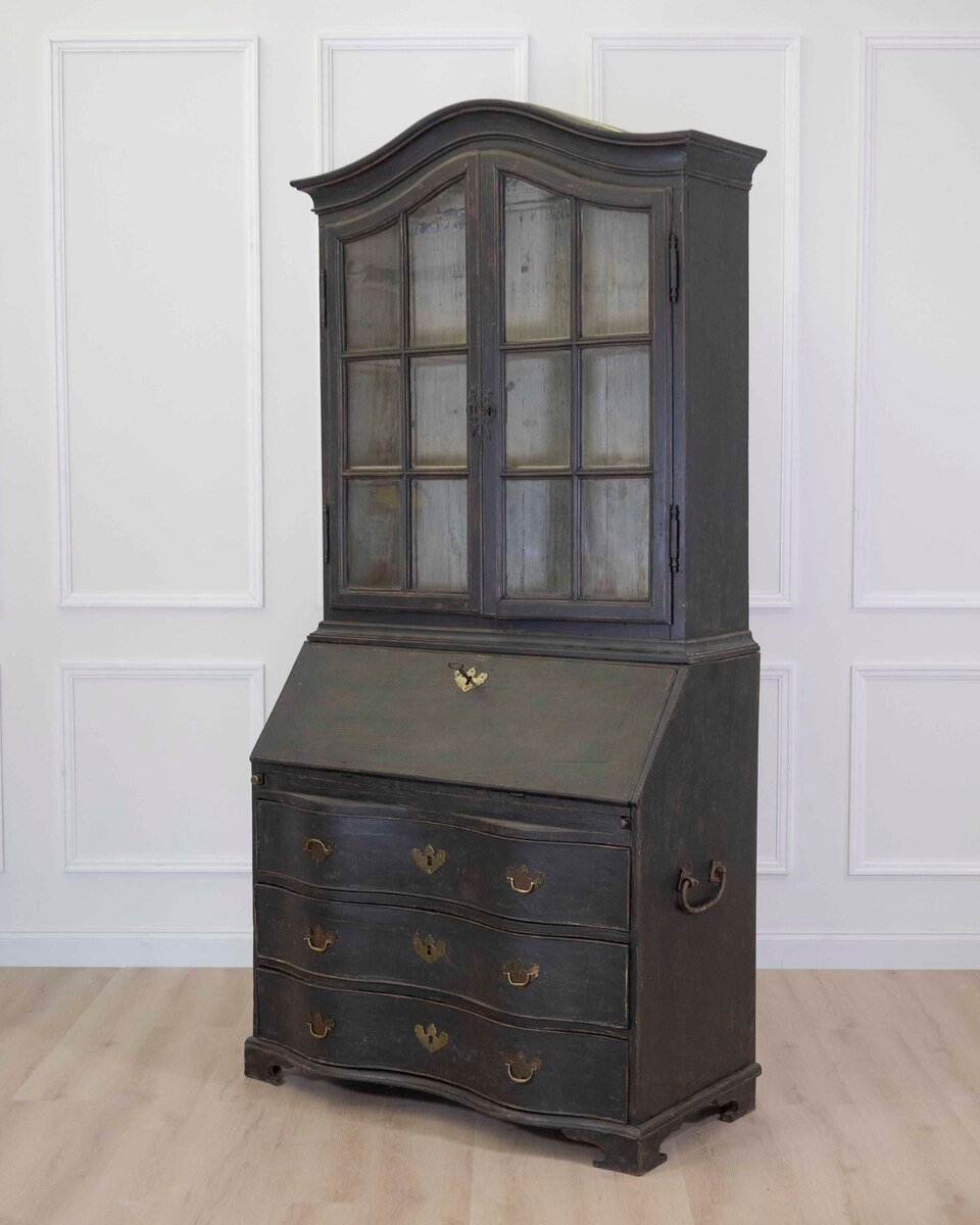 Swedish 18th Century Baroque Vitrine - JAA