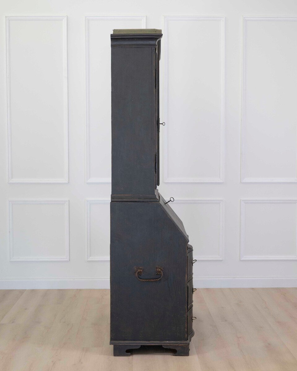 Swedish 18th Century Baroque Vitrine - JAA