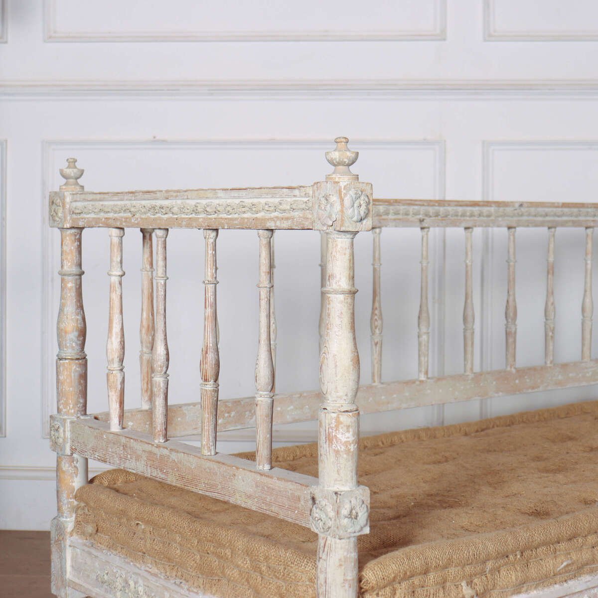 18th century Swedish original painted pine bench in need of upholstery. 1790. - JAA