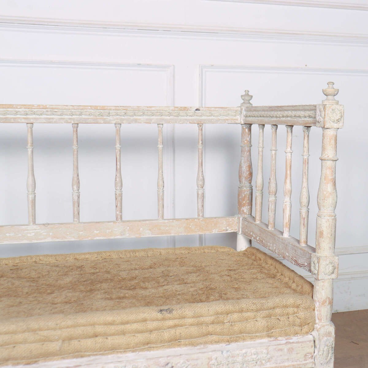 18th century Swedish original painted pine bench in need of upholstery. 1790. - JAA