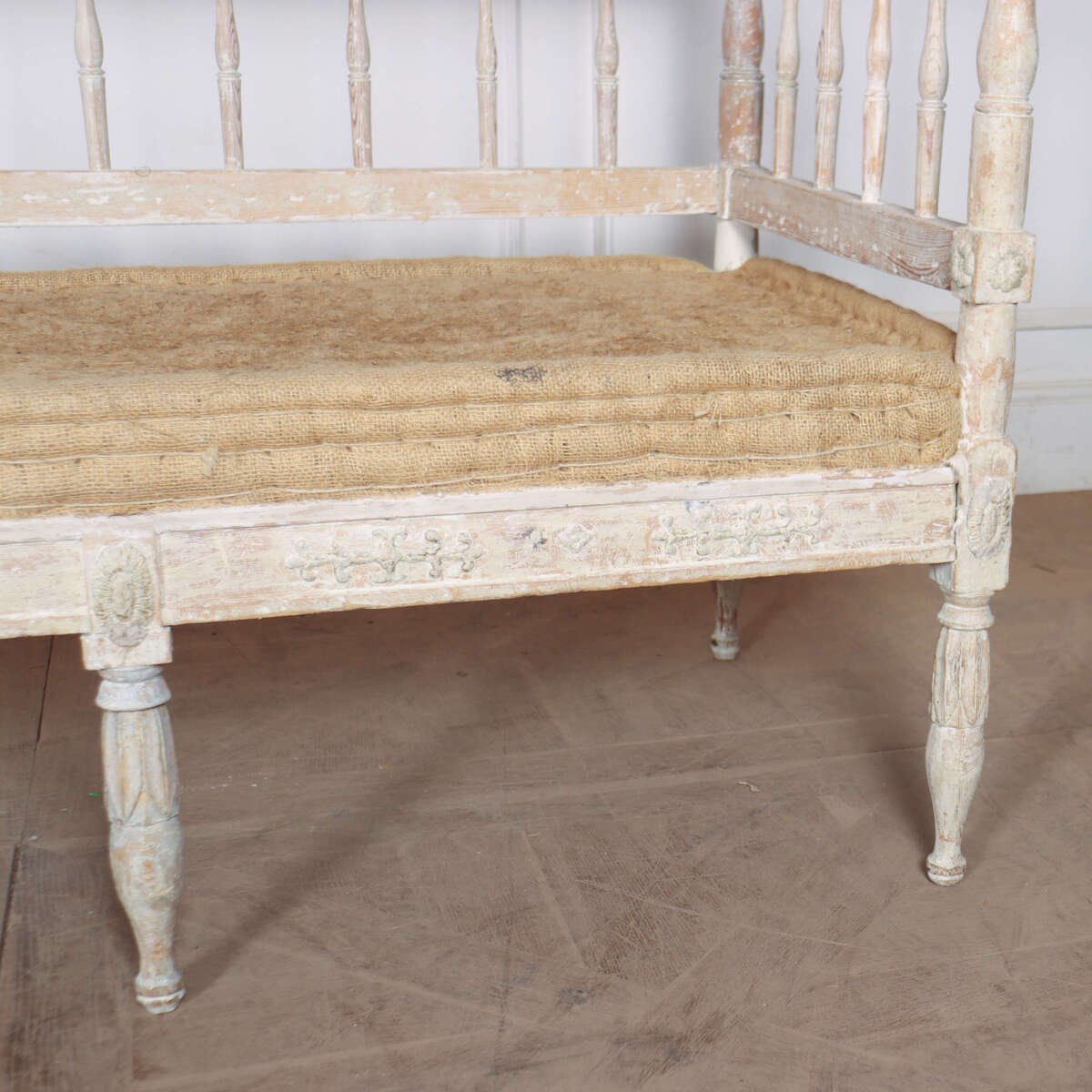 18th century Swedish original painted pine bench in need of upholstery. 1790. - JAA