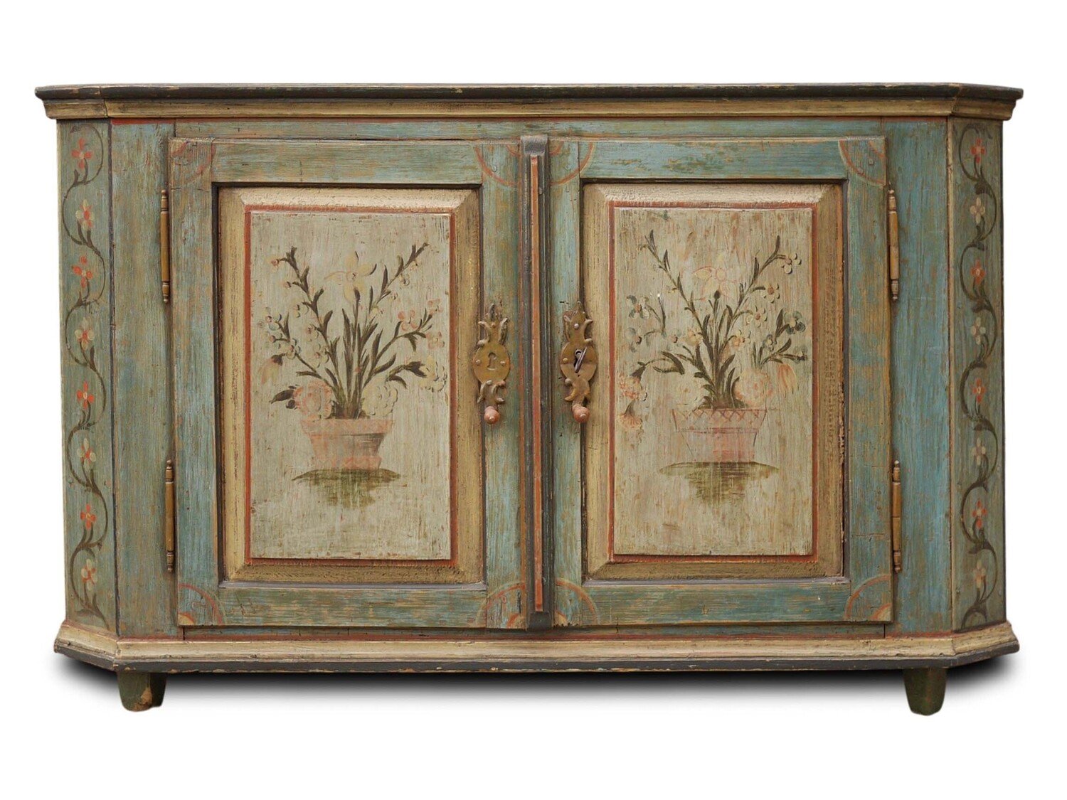 Painted Tyrolean sideboard with chamfered edges, made of painted softwood, datable to around 1820. - JAA