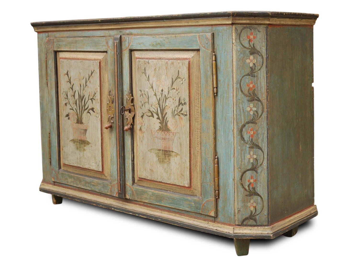 Painted Tyrolean sideboard with chamfered edges, made of painted softwood, datable to around 1820. - JAA