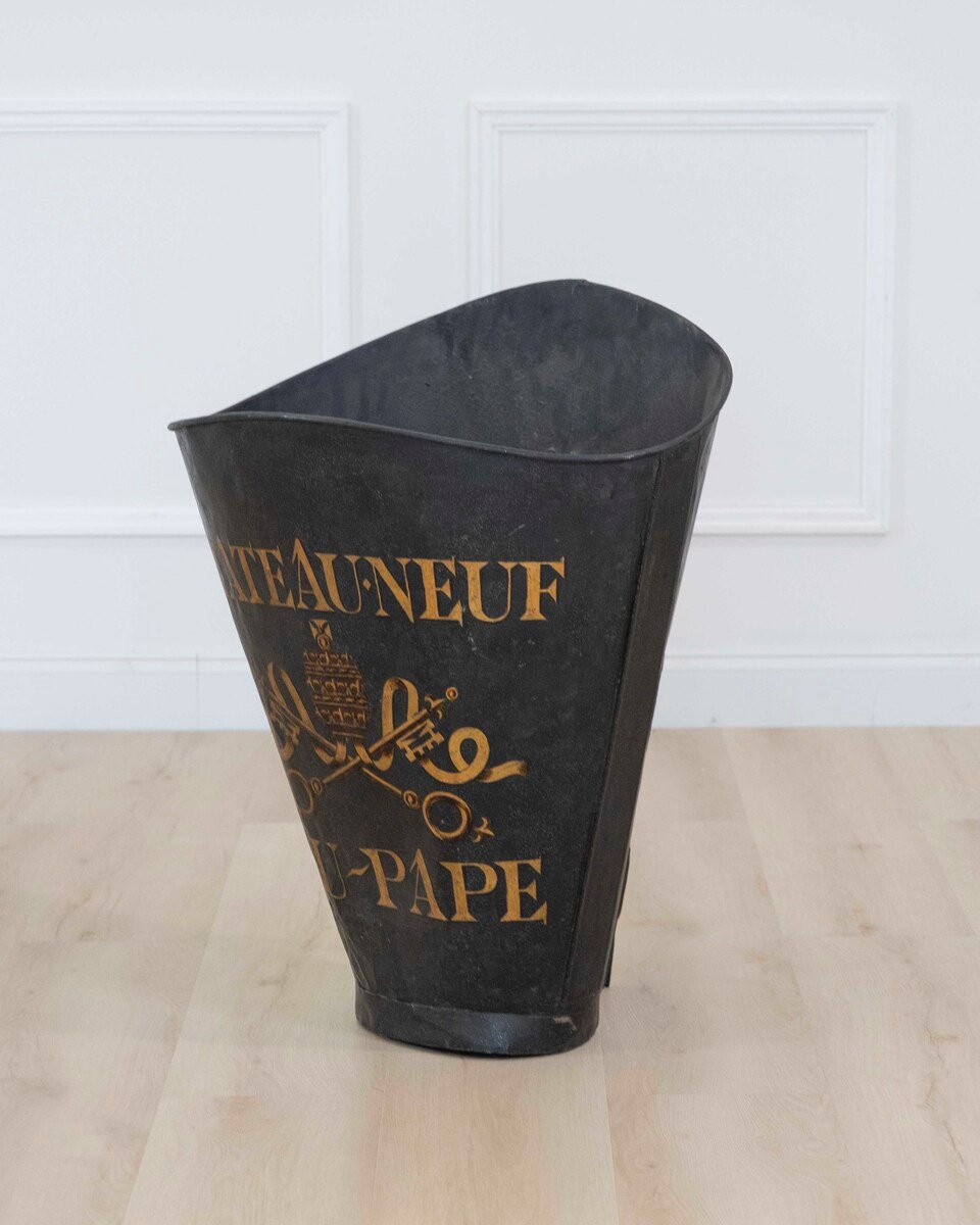 19th century French grape picking hod with later paint decoration. 1900. - JAA